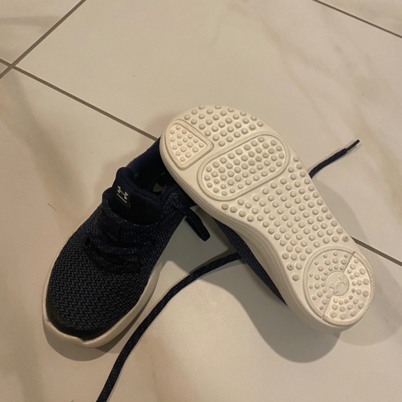 Under Armour Kids Sneakers - Picture 3 of 4